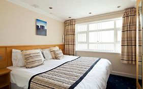 Queens Mansions: Clitheroe Suite